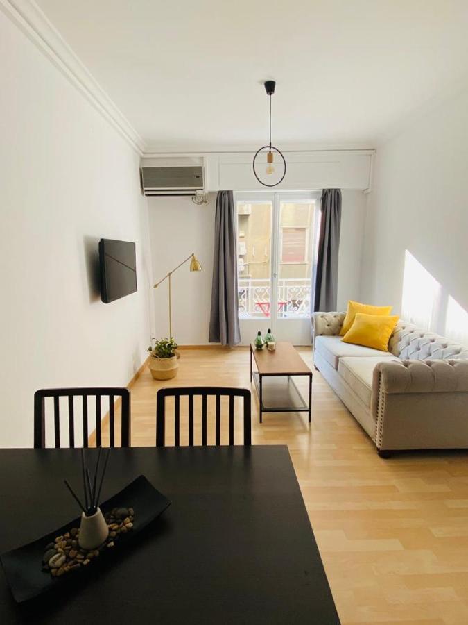Lovely Apartment In The Heart Of Афины Экстерьер фото