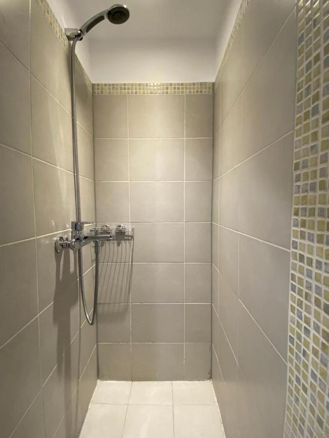 Lovely Apartment In The Heart Of Афины Экстерьер фото